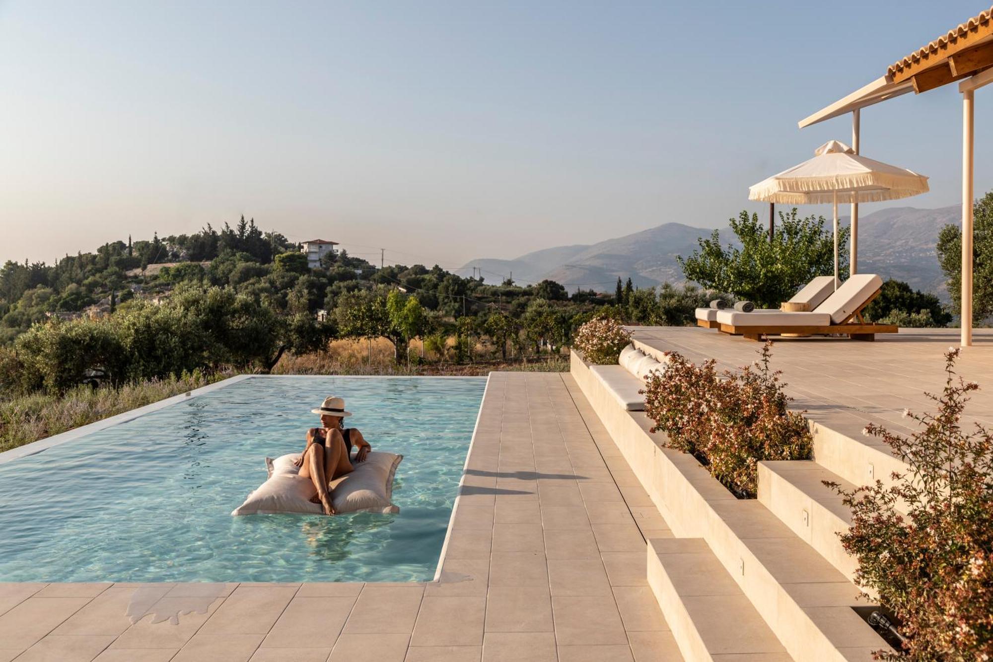 Avertosia Luxury Villas Argostoli  Luaran gambar